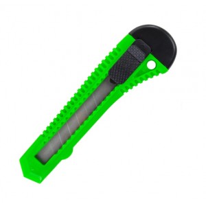 Нож канцелярский 18 мм STAFF Basic фиксатор, цвет корпуса ассорти, упаковка с европодвесом,